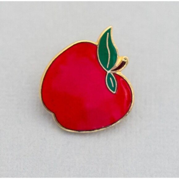 Red apple vintage pin (C6) - Picture 1 of 2